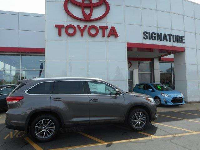 2017 Toyota Highlander AWD XLE 4dr SUV